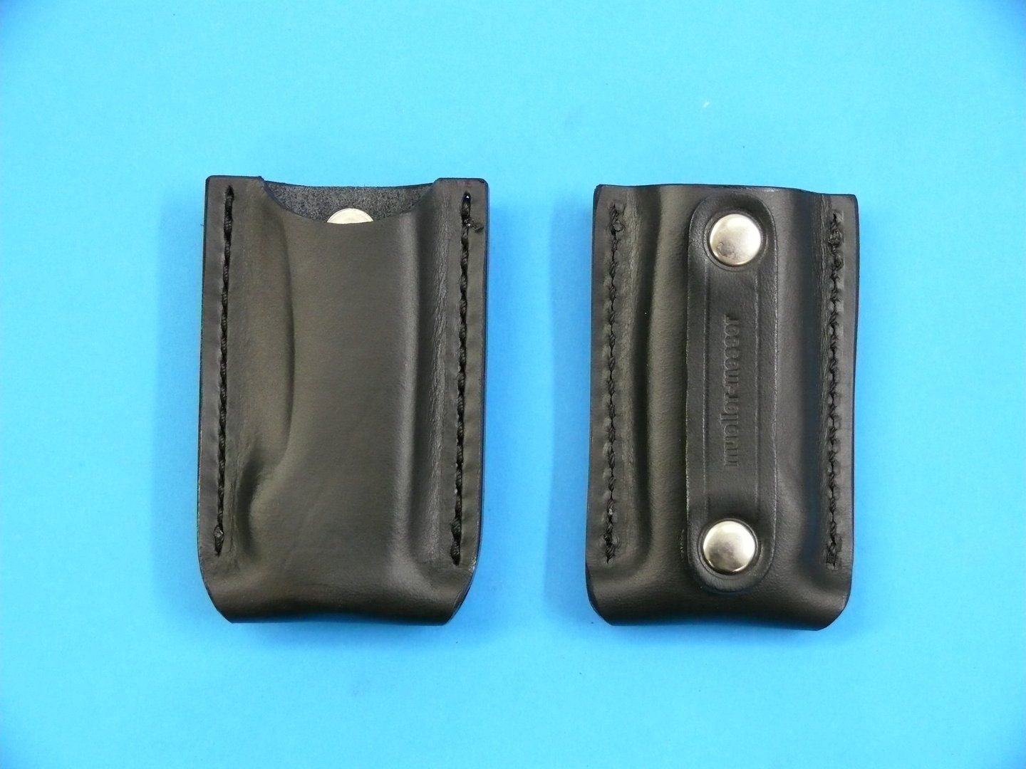 Lederholster aus schwarzem Blankleder für Modell Axis Lock Companion